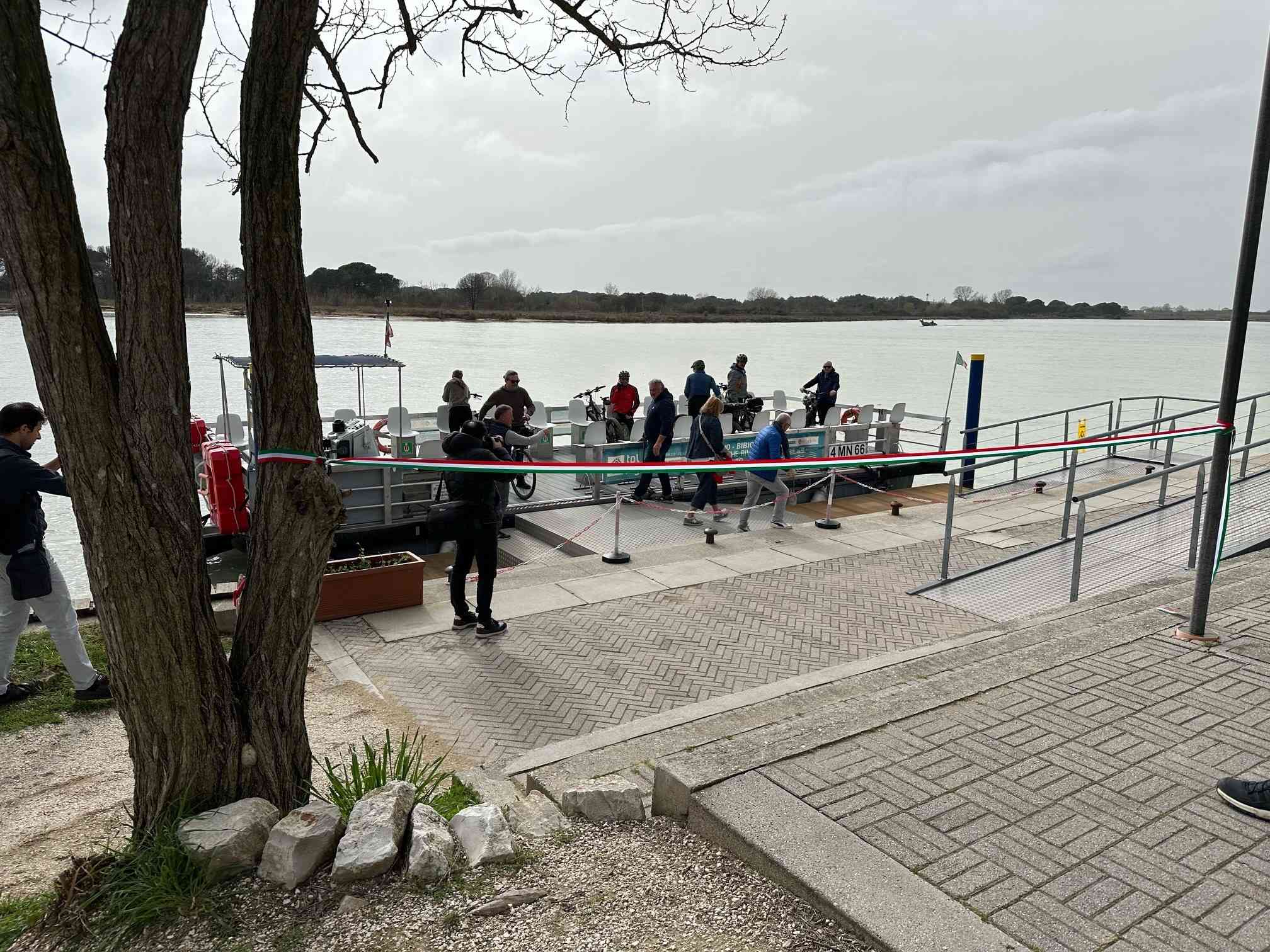 TURISMO. BORDIN: LIGNANO-BIBIONE PUNTA A TRAGUARDO 150MILA PASSEGGERI